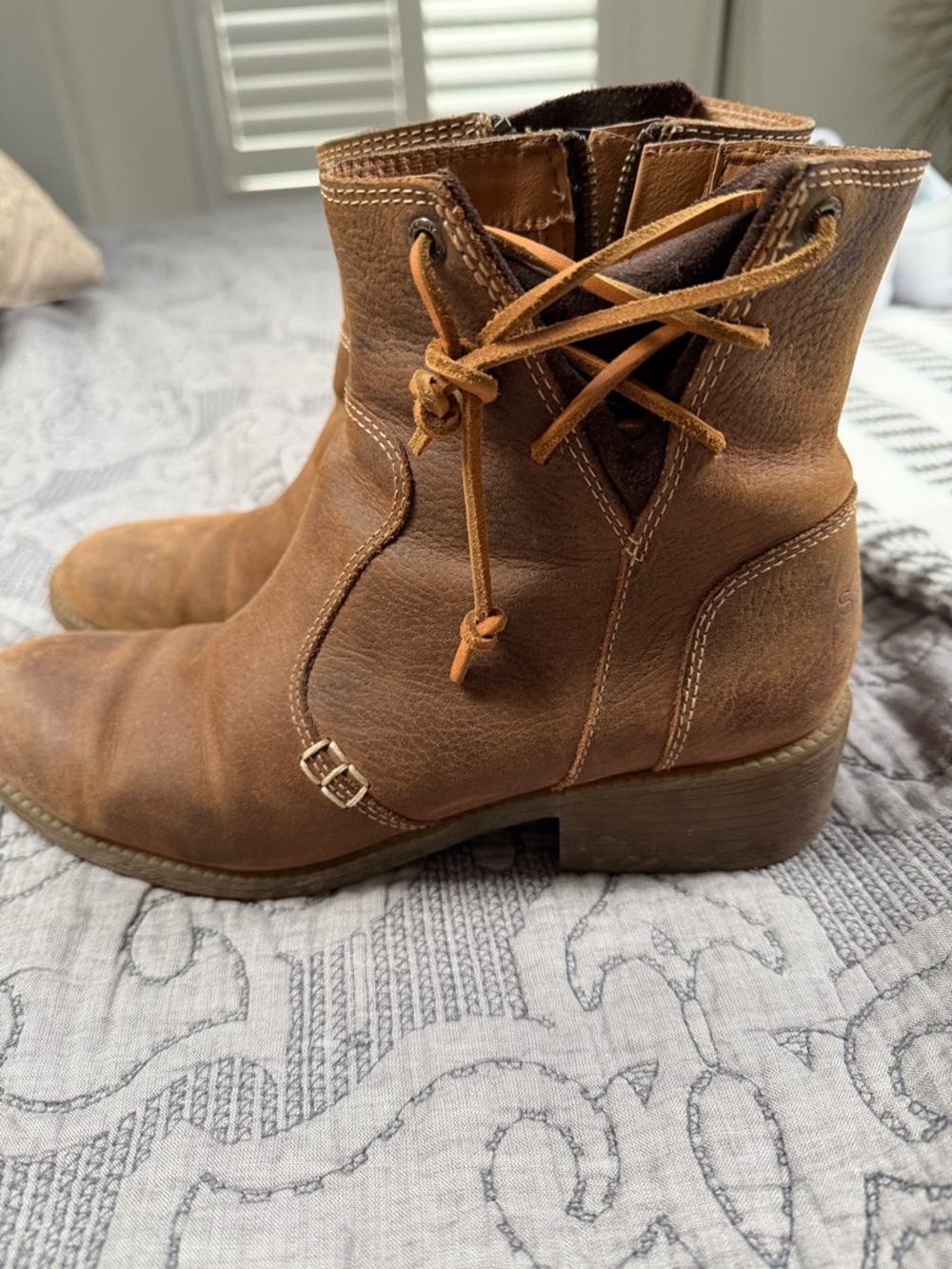 Sperry Chestnut Brown Leather Lace-Up Ankle Booties